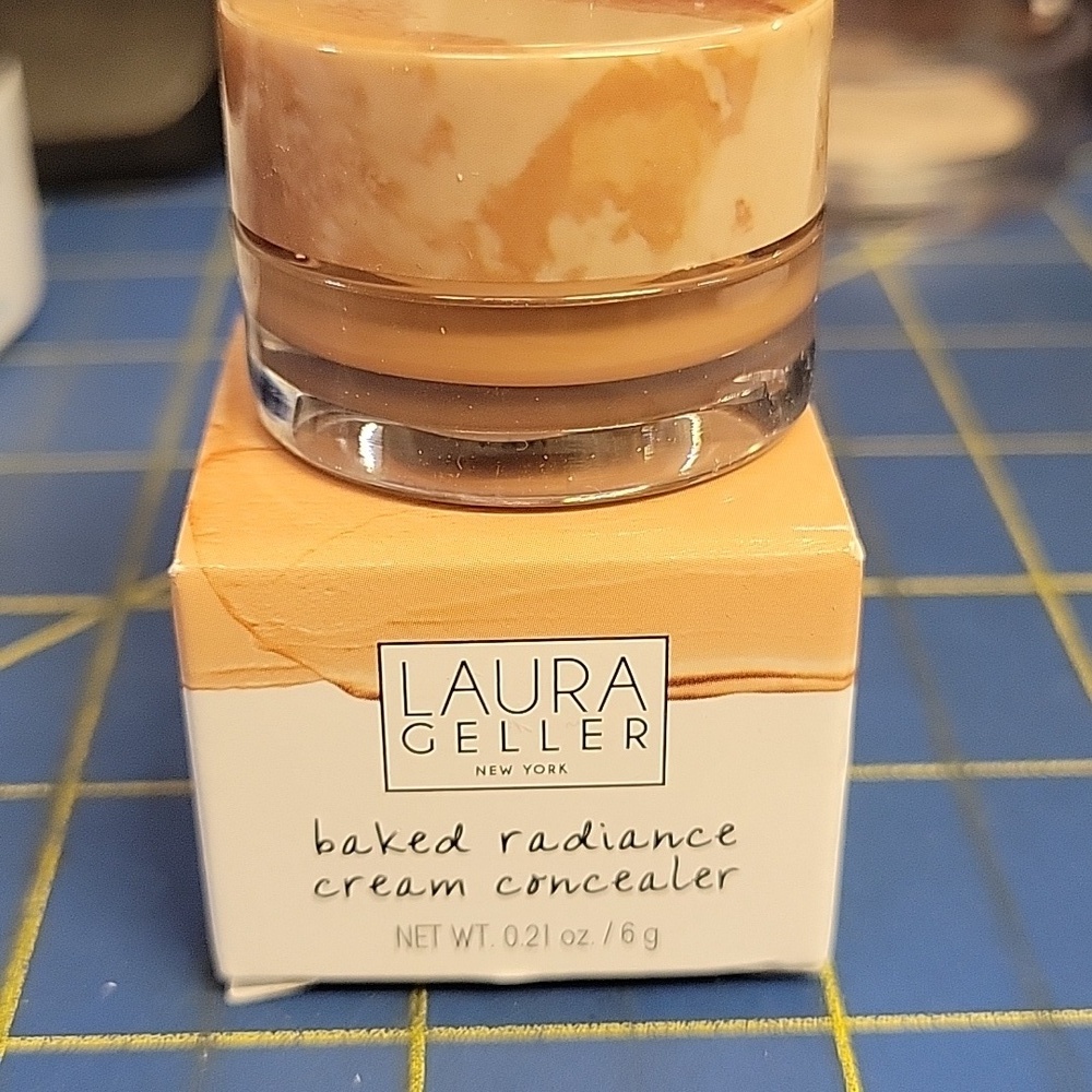 Laura Geller Baked Radiance Concealer in Tan 0.21oz/6g New